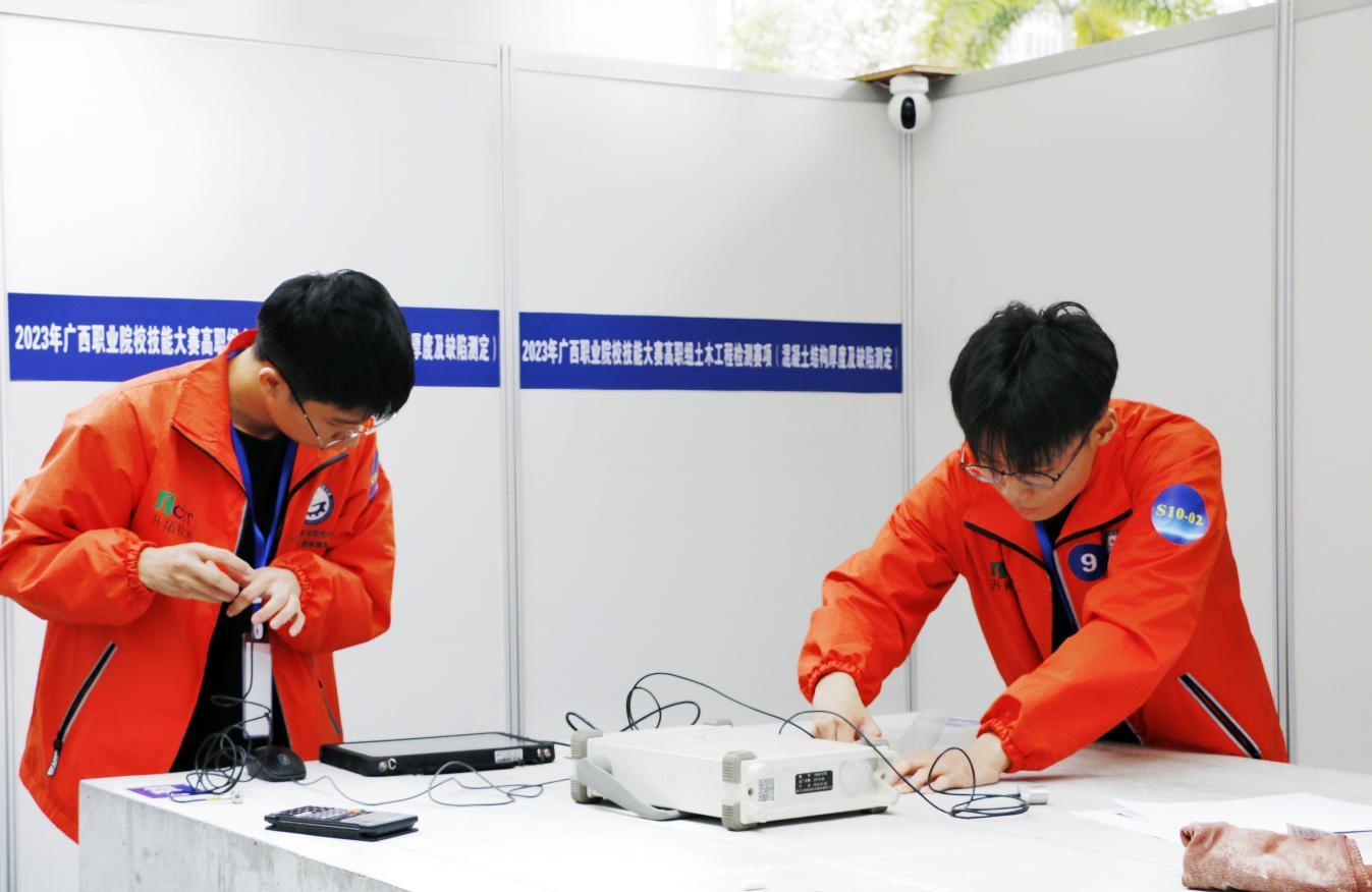 完美（中国）官方参赛选手参加实操竞赛现场