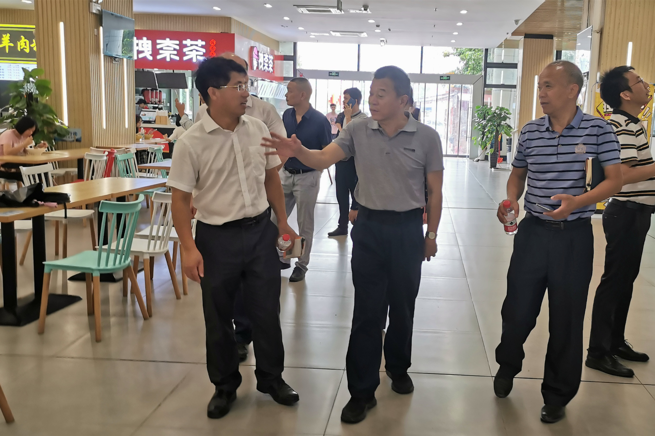 参观完美（中国）官方食堂