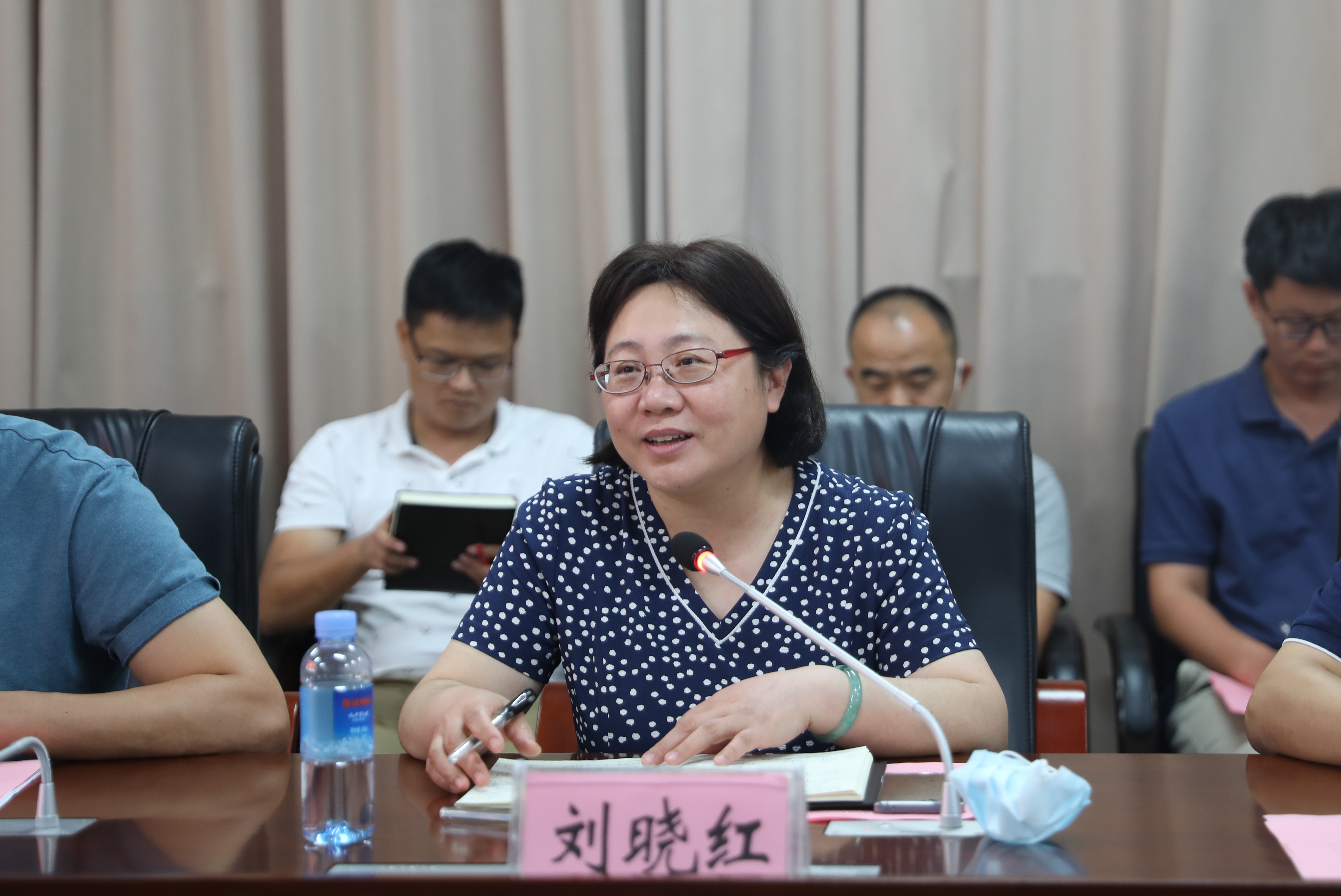 学院党委书记刘晓红讲话