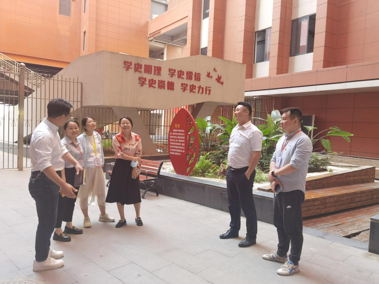 双方交流一站式学生社区建设情况