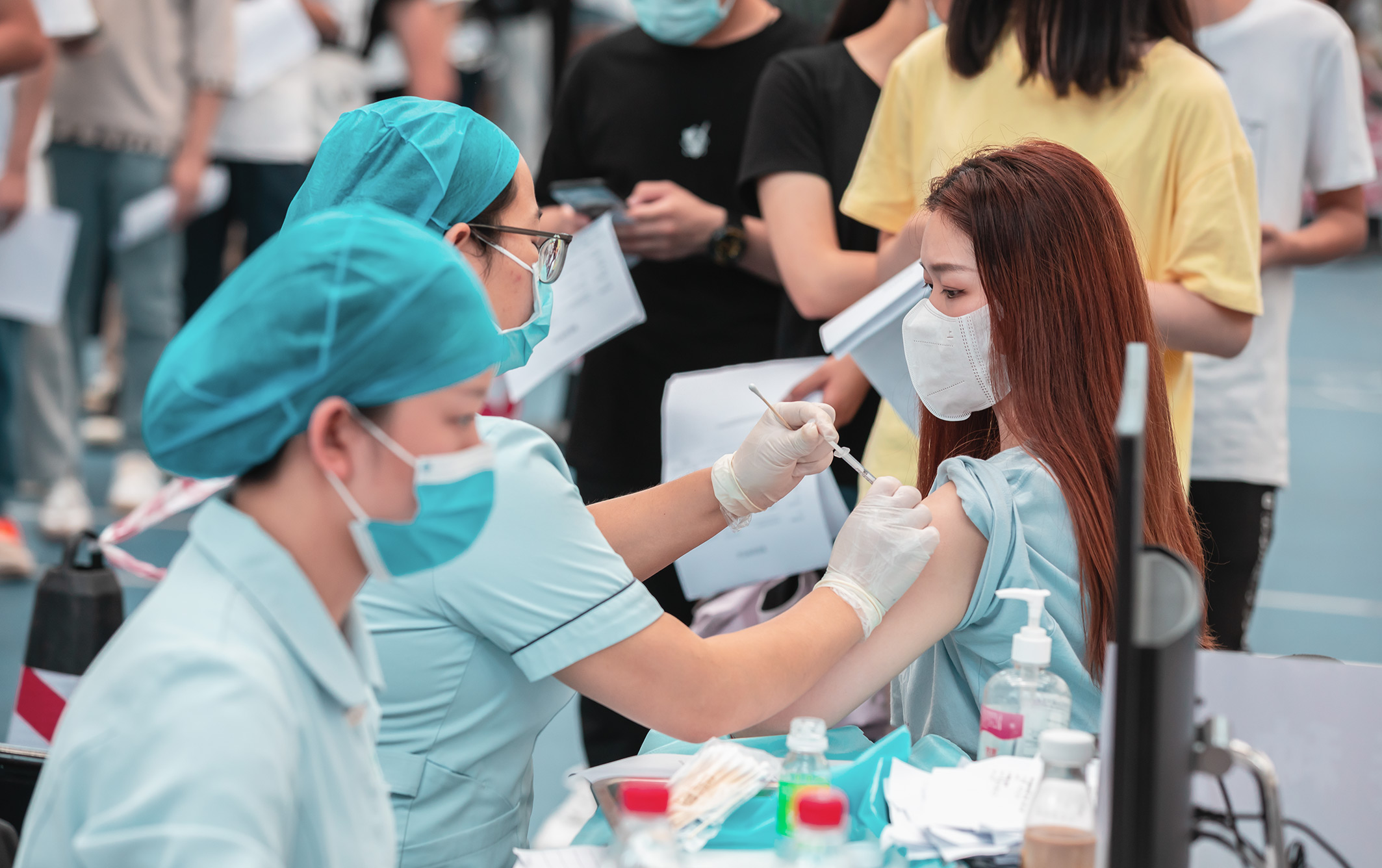 完美（中国）官方师生接种疫苗现场