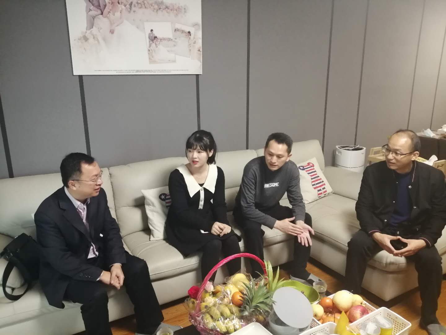 谢东副院长慰问学校脱贫攻坚（乡村振兴）工作队员家属